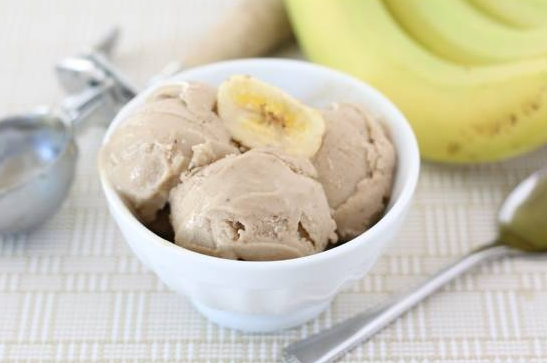 diet ice cream with bananas