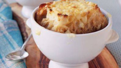 Photo of Recipe for onion soup with cheese and thyme