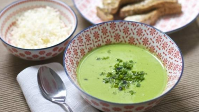 Photo of A simple and quick recipe for pea soup with cheddar cheese