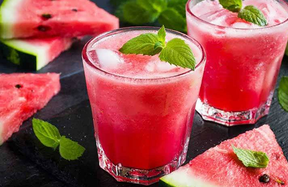 recipe for homemade watermelon and mint smoothie