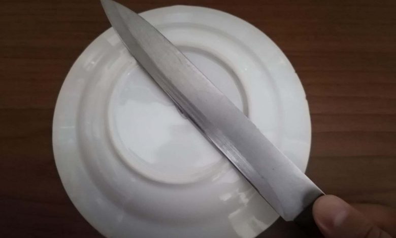Sharpen a knife without a knife Sharpen with a simple trick at home