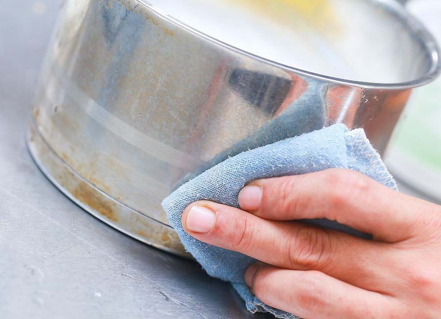 How to clean and wash stainless steel utensils