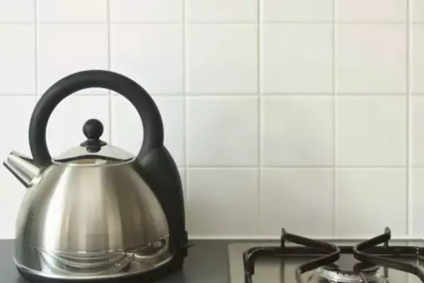 Change the kettle water after use