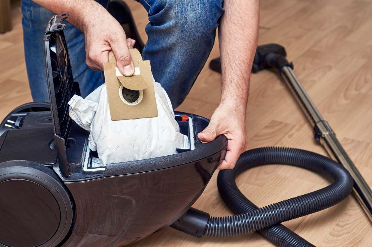 An Important Guide to Replacing a Vacuum Cleaner Bag 