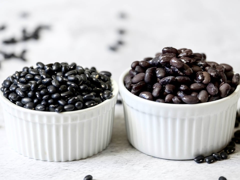 Black beans are the richest source of magnesium