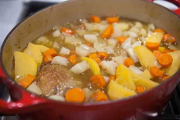 How to prepare restaurant turkey stew