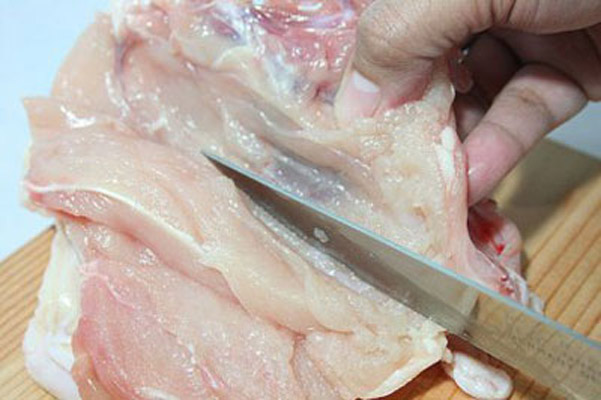 Prepare fillets in chicken chopping