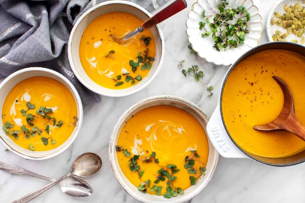 How to make pumpkin soup with cream and milk