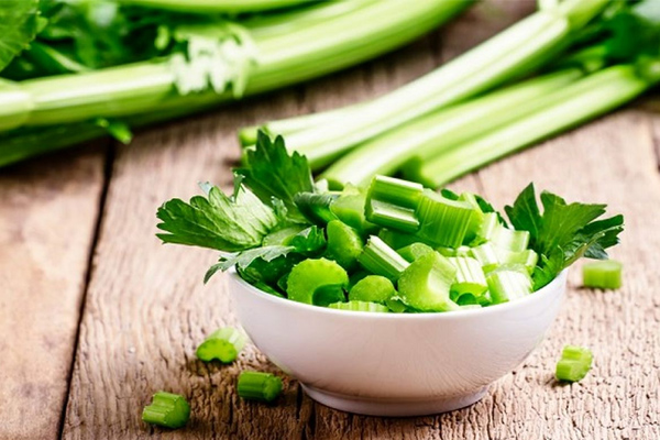 Properties of celery for skin and hair