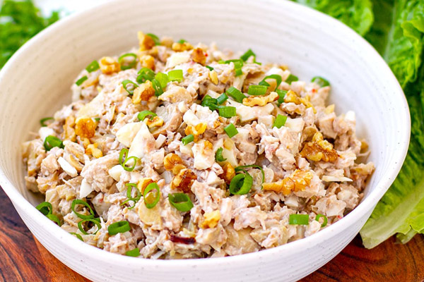 Chicken and mushroom salad without school fees